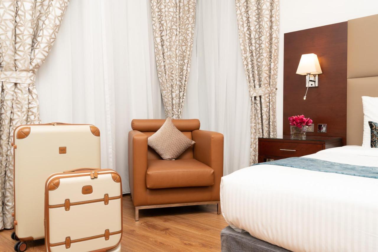 Golden Sands Hotel & Residences Шарджа Екстер'єр фото