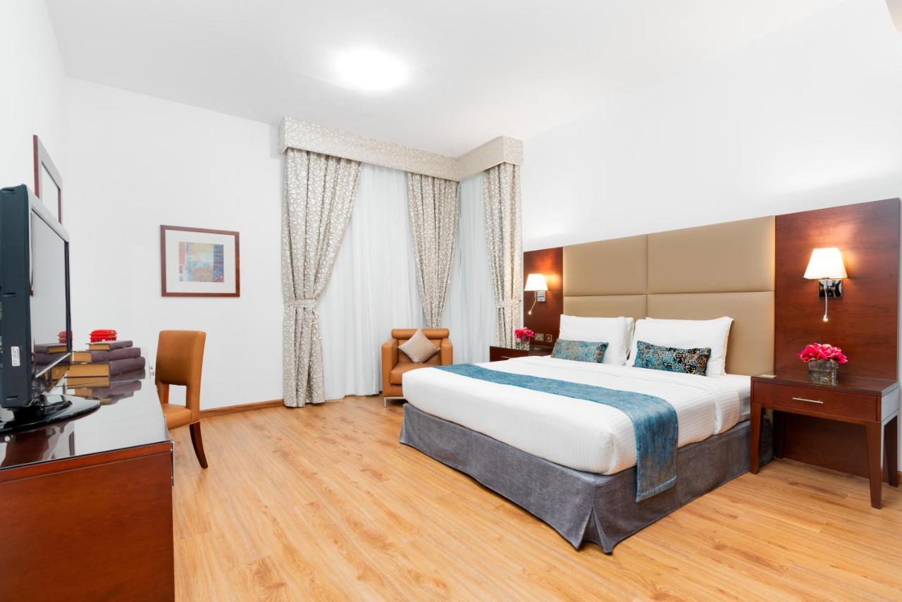 Golden Sands Hotel & Residences Шарджа Екстер'єр фото