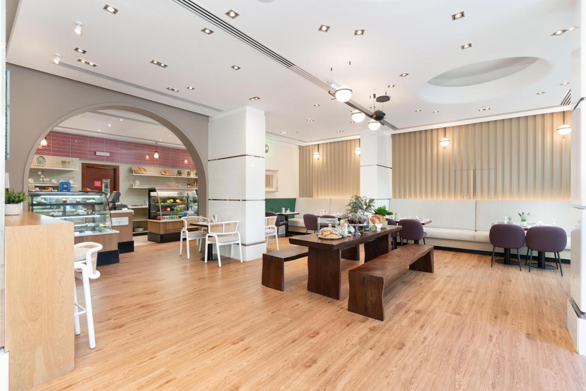 Golden Sands Hotel & Residences Шарджа Екстер'єр фото