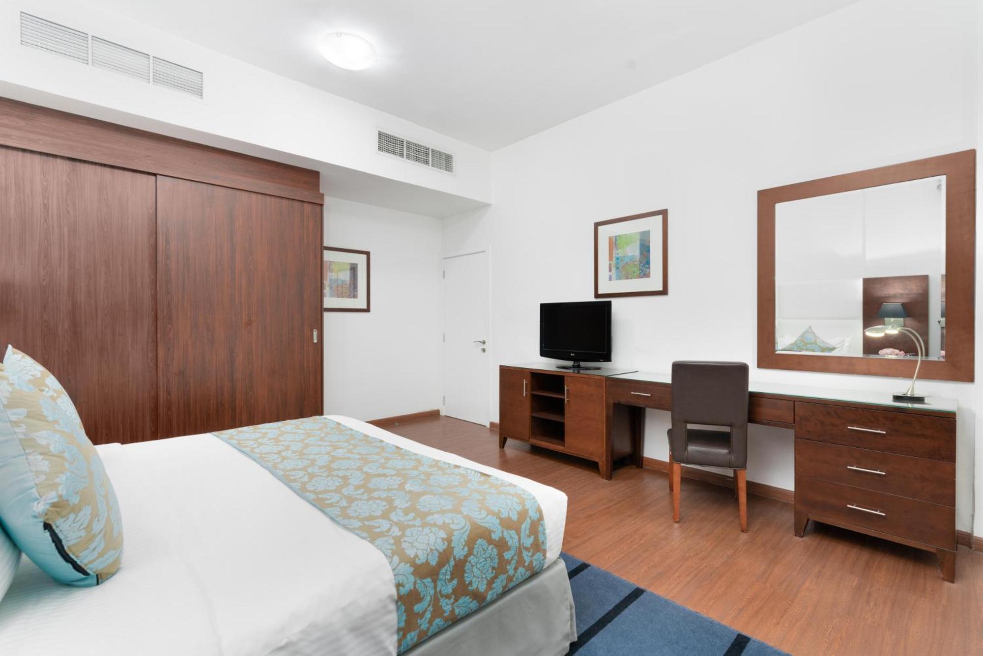Golden Sands Hotel & Residences Шарджа Номер фото